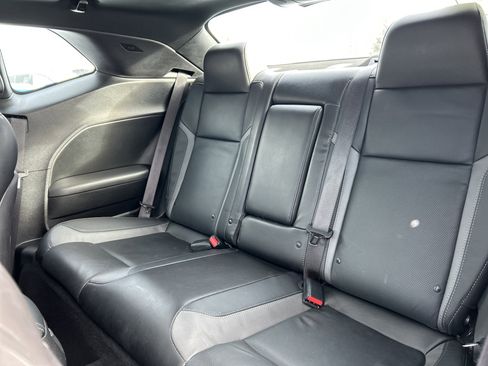 Used 2023 Dodge Challenger SXT w/ Plus Package image 10