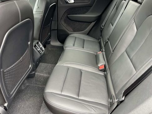 Used 2025 Volvo XC40 B5 Plus w/ Protection Package Premier image 19