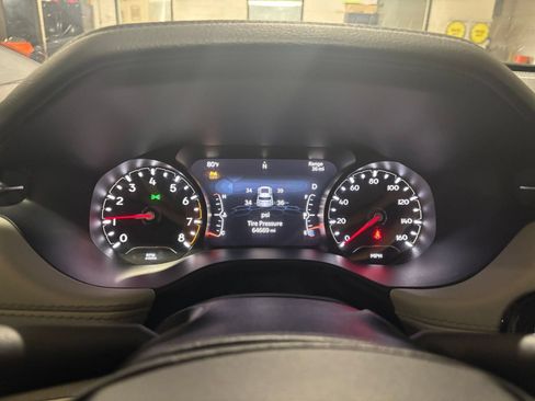 Used 2025 Jeep Compass Limited AWD/4WD image 40