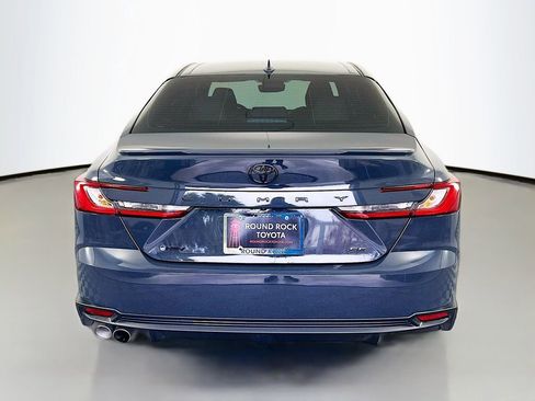 Used 2025 Toyota Camry SE image 6