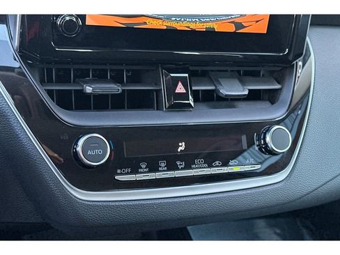 Used 2023 Toyota Corolla LE image 21