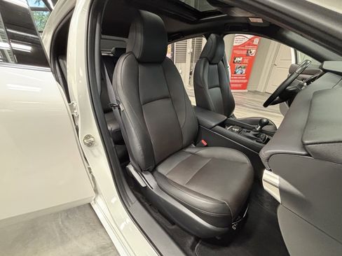 Used 2024 MAZDA MAZDA3 s image 5
