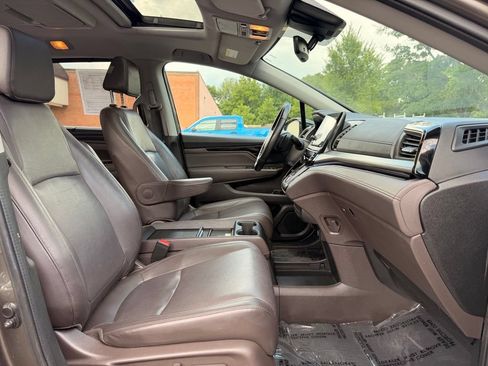 Used 2018 Honda Odyssey Elite image 9