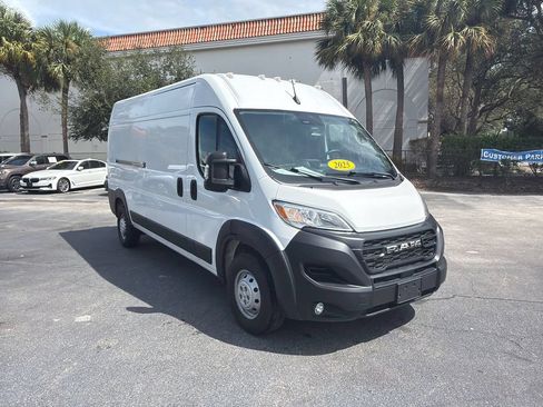Used 2025 RAM ProMaster 2500 w/ Convenience Group FWD image 7