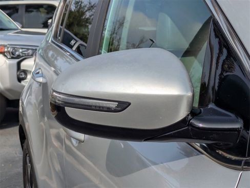 Used 2020 Kia Sportage EX w/ Option Group 15 image 12