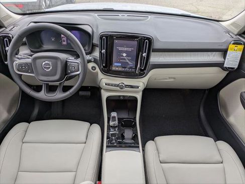 New 2026 Volvo XC40 B5 Ultra w/ Climate Package image 12