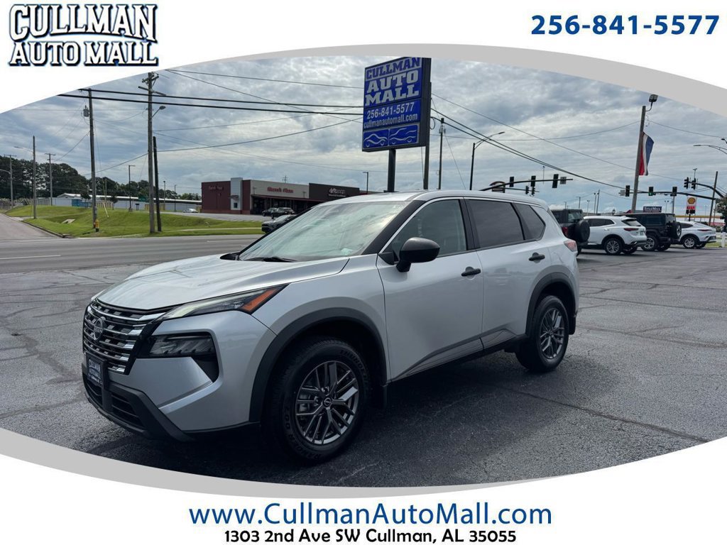 Used 2024 Nissan Rogue S AWD/4WD image 1
