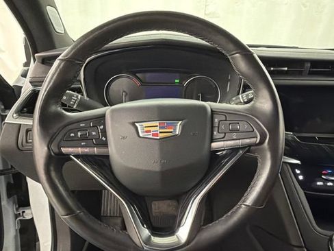 Used 2024 Cadillac XT6 Premium Luxury AWD/4WD image 11