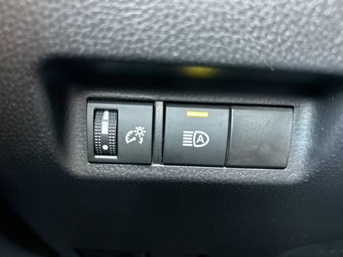 Used 2024 Toyota RAV4 XLE FWD image 14