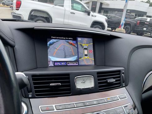 Used 2015 INFINITI Q70 3.7 w/ Deluxe Touring Package image 29