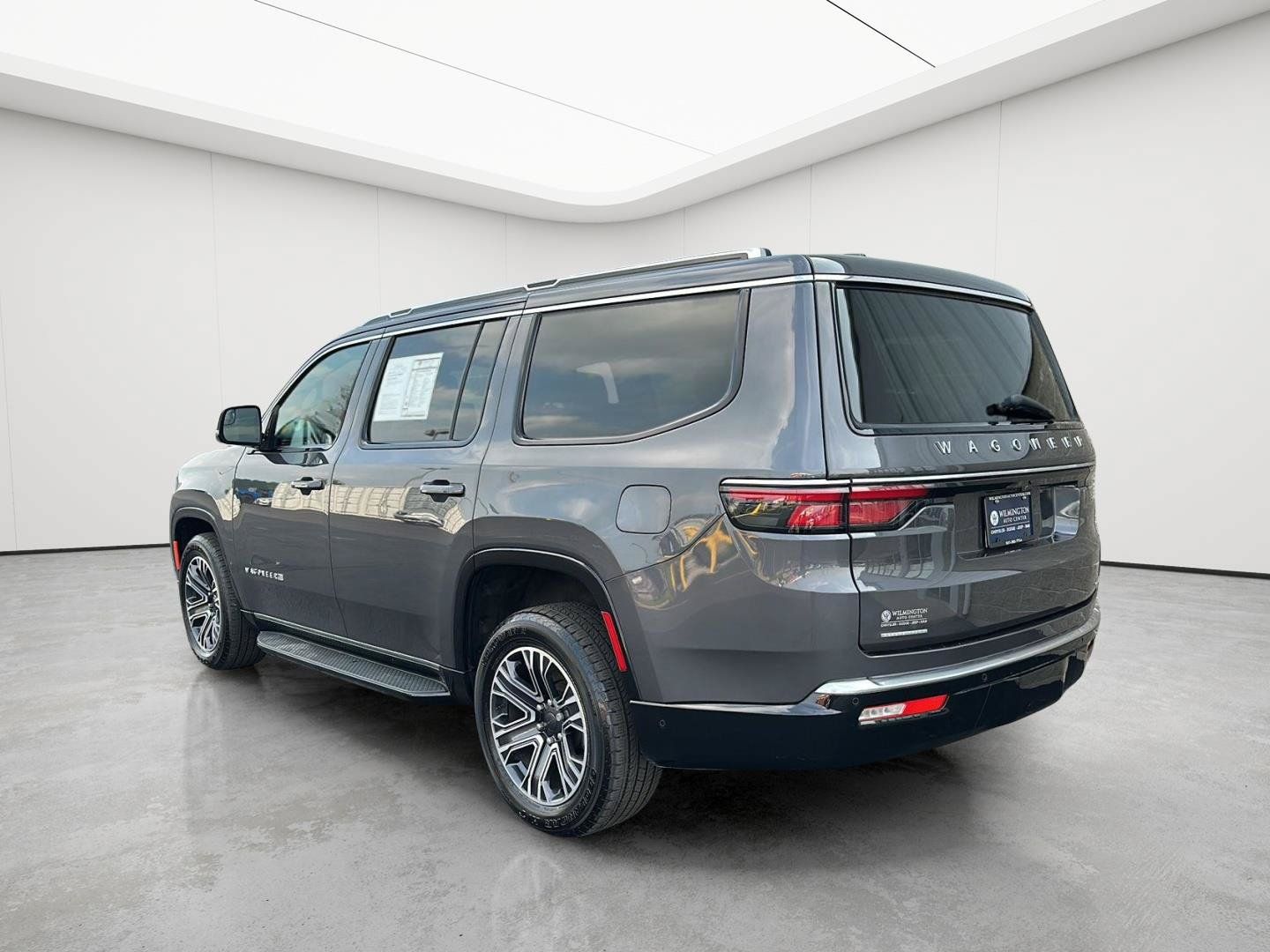 Used 2022 Jeep Wagoneer Series III w/ Convenience Group I AWD/4WD image 39