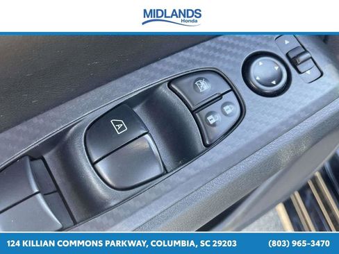 Used 2025 Nissan Altima 2.5 SV FWD image 17