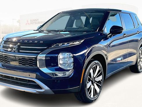 New 2026 Mitsubishi Outlander SE image 1