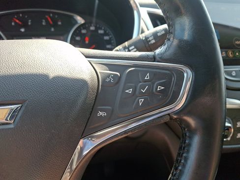 Used 2020 Chevrolet Equinox LT FWD image 21