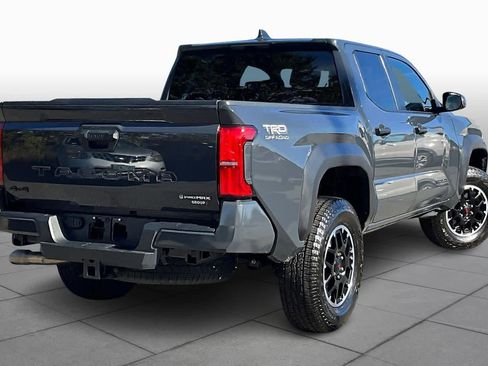 Used 2025 Toyota Tacoma TRD Off-Road image 12