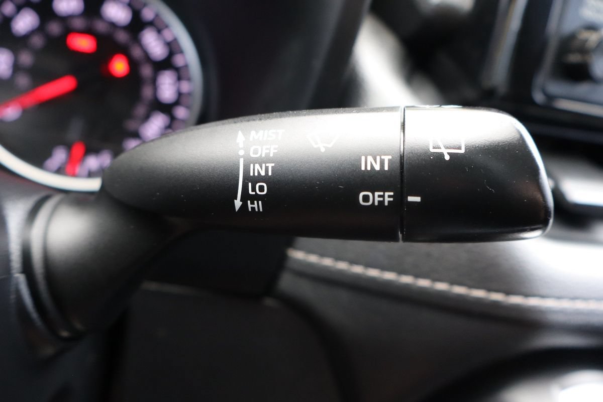 Used 2021 Toyota RAV4 LE w/ Carpet Mat Package (TMS) AWD/4WD image 32