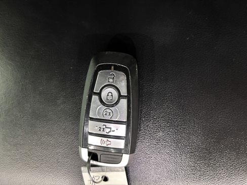 Certified 2022 Ford F150 Raptor w/ Equipment Group 801A High image 25