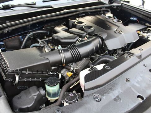 Used 2014 Toyota 4Runner SR5 image 34