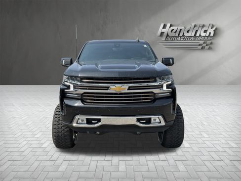 Used 2021 Chevrolet Silverado 1500 High Country w/ Technology Package AWD/4WD image 3