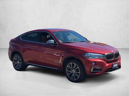 Used 2018 BMW X6 sDrive35i RWD image 3