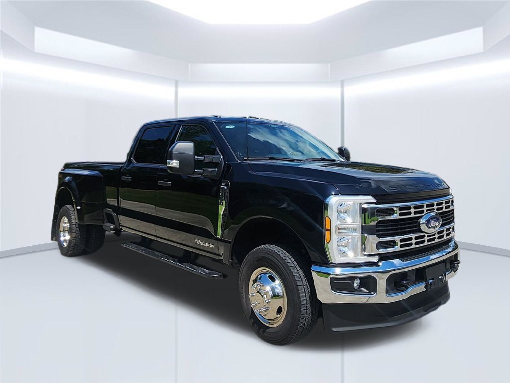 Used 2026 Ford F350 XLT AWD/4WD image 3