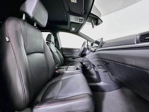 Used 2025 Honda Odyssey Sport-L image 30