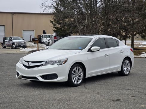 Used 2018 Acura ILX image 4