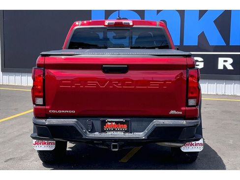 Used 2024 Chevrolet Colorado Trail Boss w/ Advanced Trailering Package AWD/4WD image 4