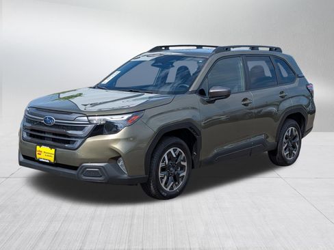 Certified 2025 Subaru Forester Premium AWD/4WD image 3