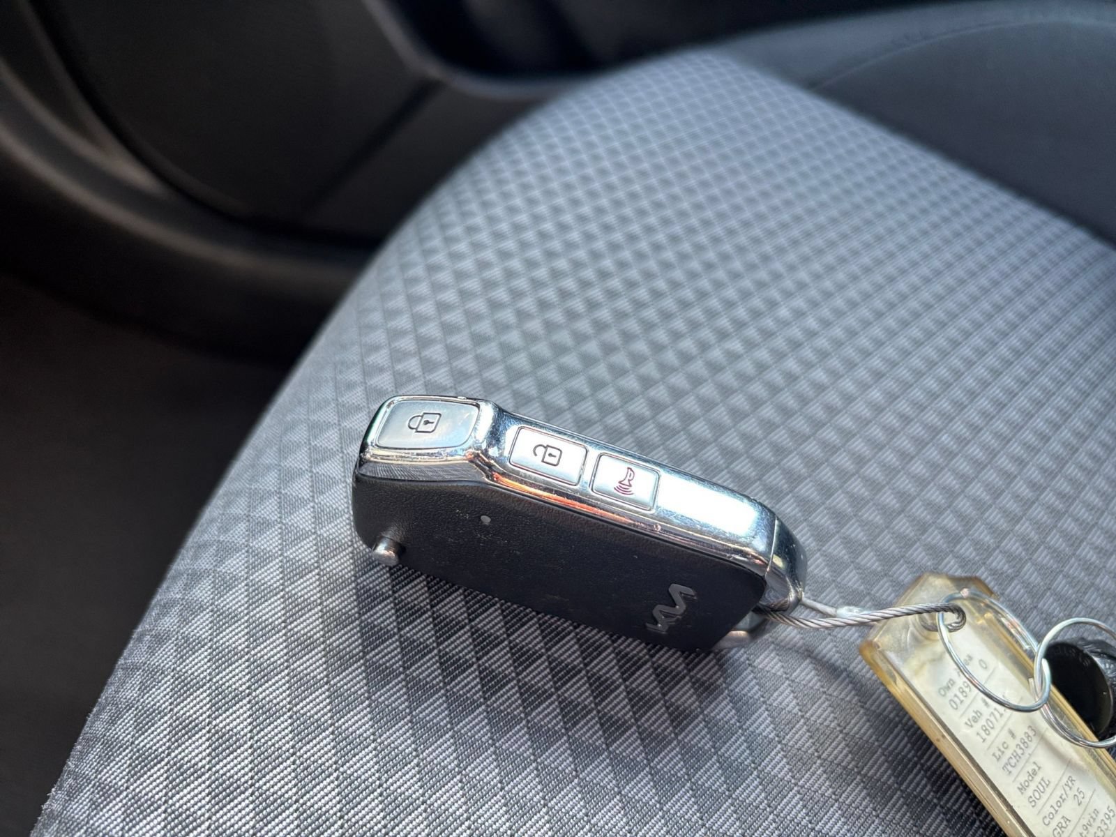 Used 2025 Kia Soul LX w/ LX Technology Package FWD image 20