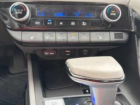 Used 2024 Hyundai Elantra SEL w/ Convenience Package FWD image 24