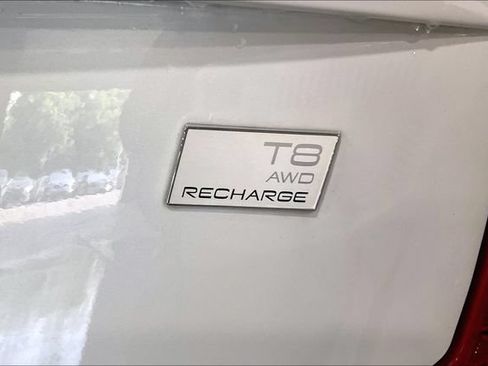Certified 2024 Volvo XC90 T8 Ultimate AWD/4WD image 11