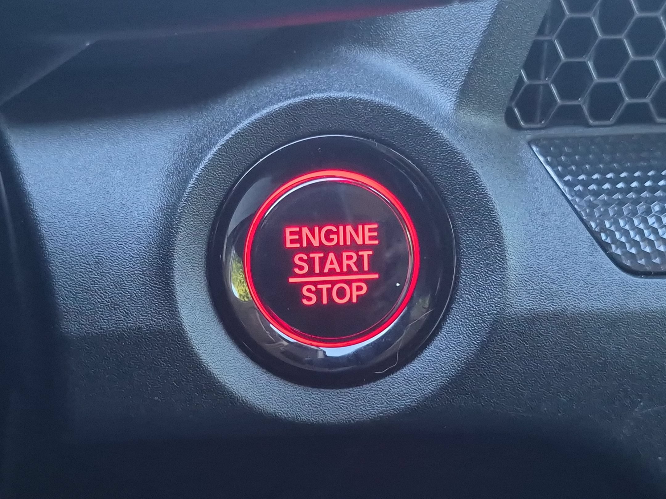 Used 2025 Honda CR-V LX image 17