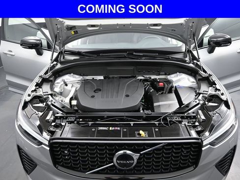 Used 2025 Volvo XC60 B5 Plus AWD/4WD image 22