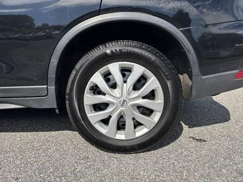 Used 2017 Nissan Rogue S AWD/4WD image 22