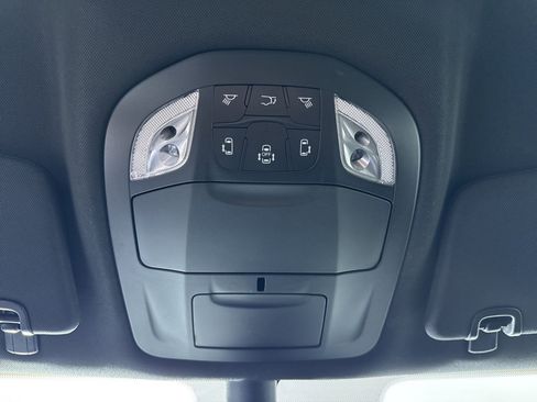 New 2026 Chrysler Voyager LX image 28