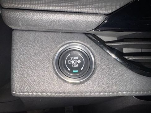 Used 2025 Buick Enclave Preferred FWD image 15