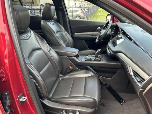 Used 2020 Cadillac XT4 Premium Luxury image 24