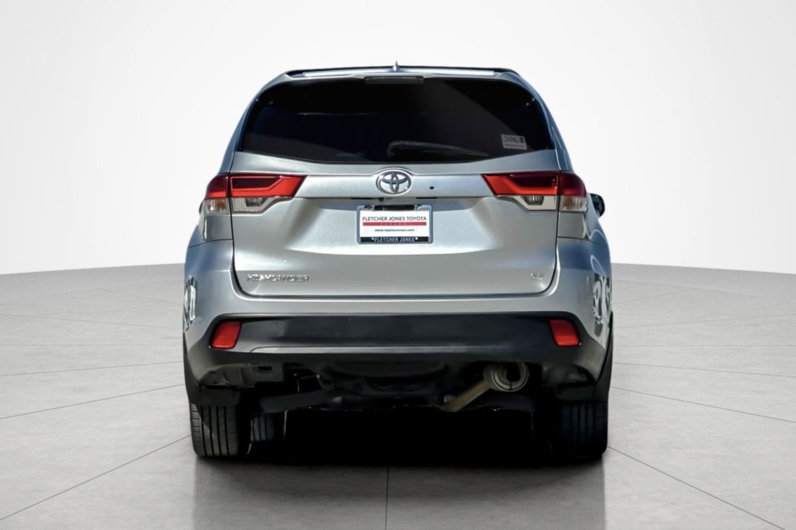 Certified 2018 Toyota Highlander SE w/ Protection Package #1 FWD image 4
