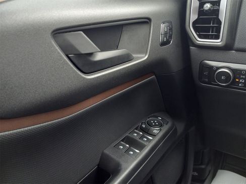 Used 2025 Ford Bronco Sport Outer Banks w/ Outer Banks Tech Package+ image 26