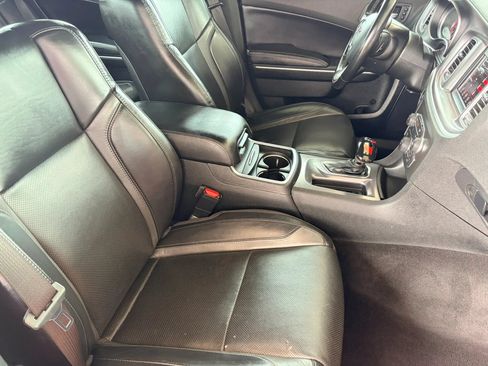Used 2021 Dodge Charger SXT w/ Leather Interior Group RWD image 12