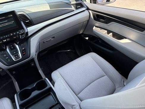 Certified 2024 Honda Odyssey EX image 17