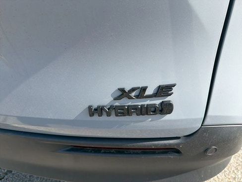 Used 2024 Toyota Sienna XLE Woodland Edition w/ Protection Package (TMS) image 15