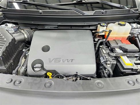 Used 2024 Buick Enclave Premium image 17