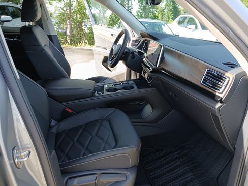 New 2026 Volkswagen Atlas SE FWD image 22