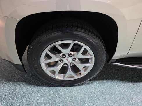 Used 2016 GMC Yukon SLT w/ Open Road Package image 12