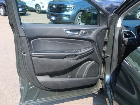 Used 2024 Ford Edge Titanium AWD/4WD image 30