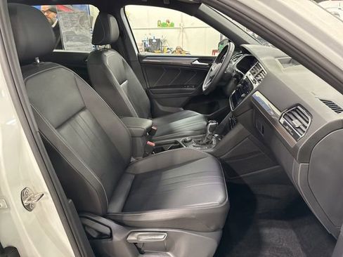 Certified 2023 Volkswagen Tiguan SE R-Line image 23