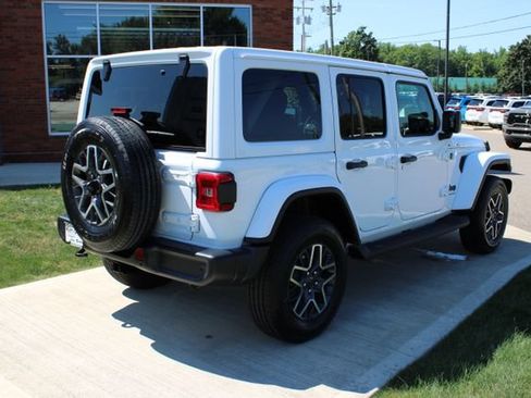 New 2026 Jeep Wrangler Unlimited Sahara AWD/4WD image 37