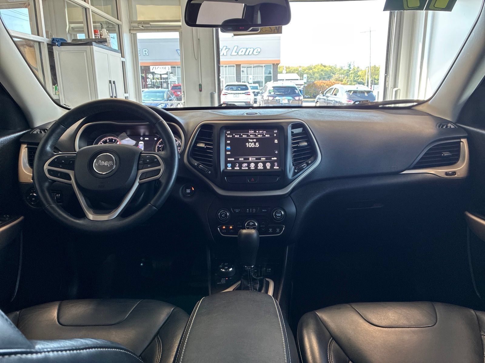 Used 2017 Jeep Cherokee Limited AWD/4WD image 16